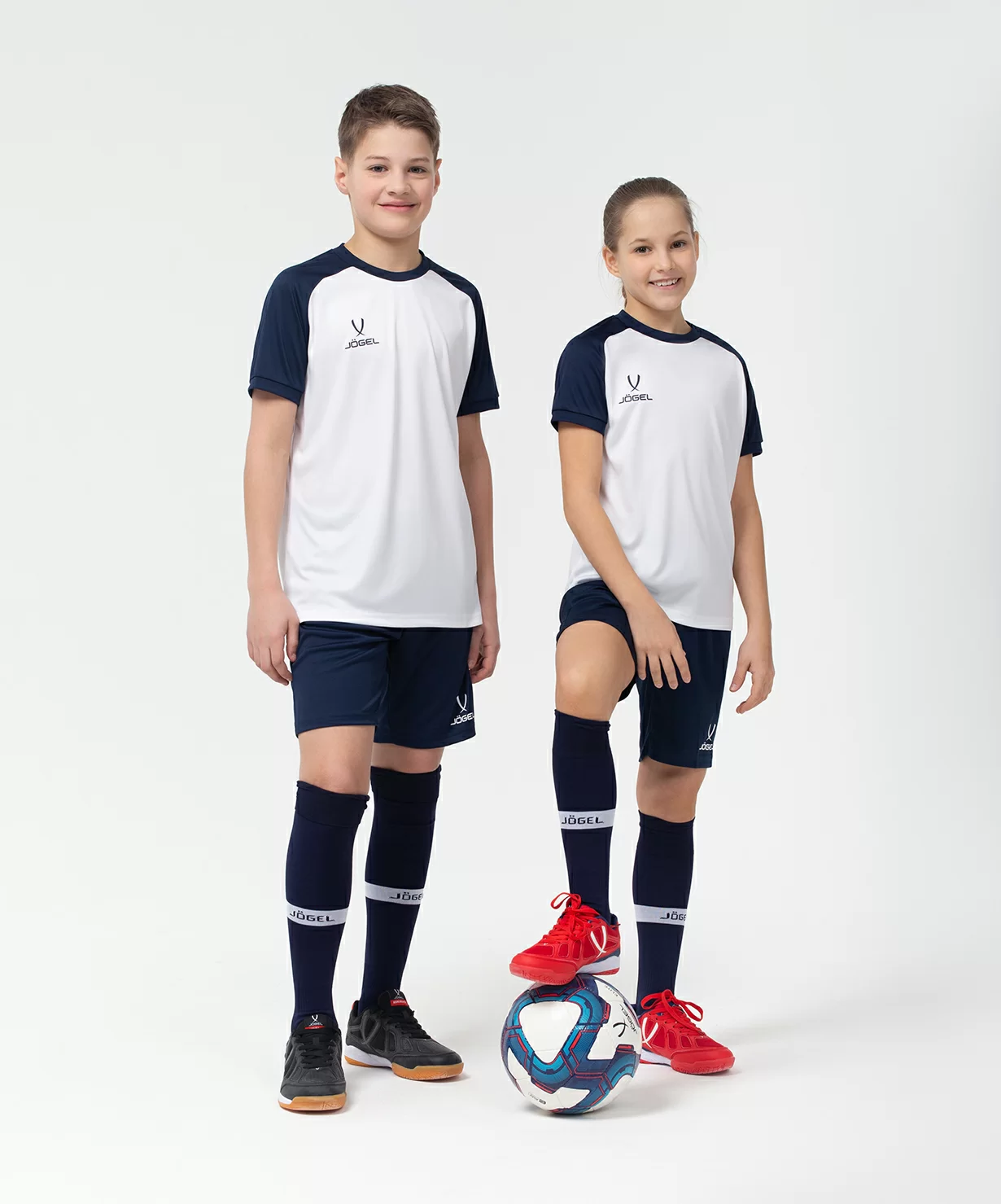 Реальное фото Футболка игровая CAMP Reglan Jersey, белый/темно-синий, детский от магазина СпортСЕ