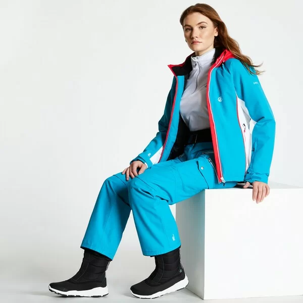 Реальное фото Куртка Thrive Jacket (Цвет 4JM, Синий) DWP437 от магазина СпортСЕ
