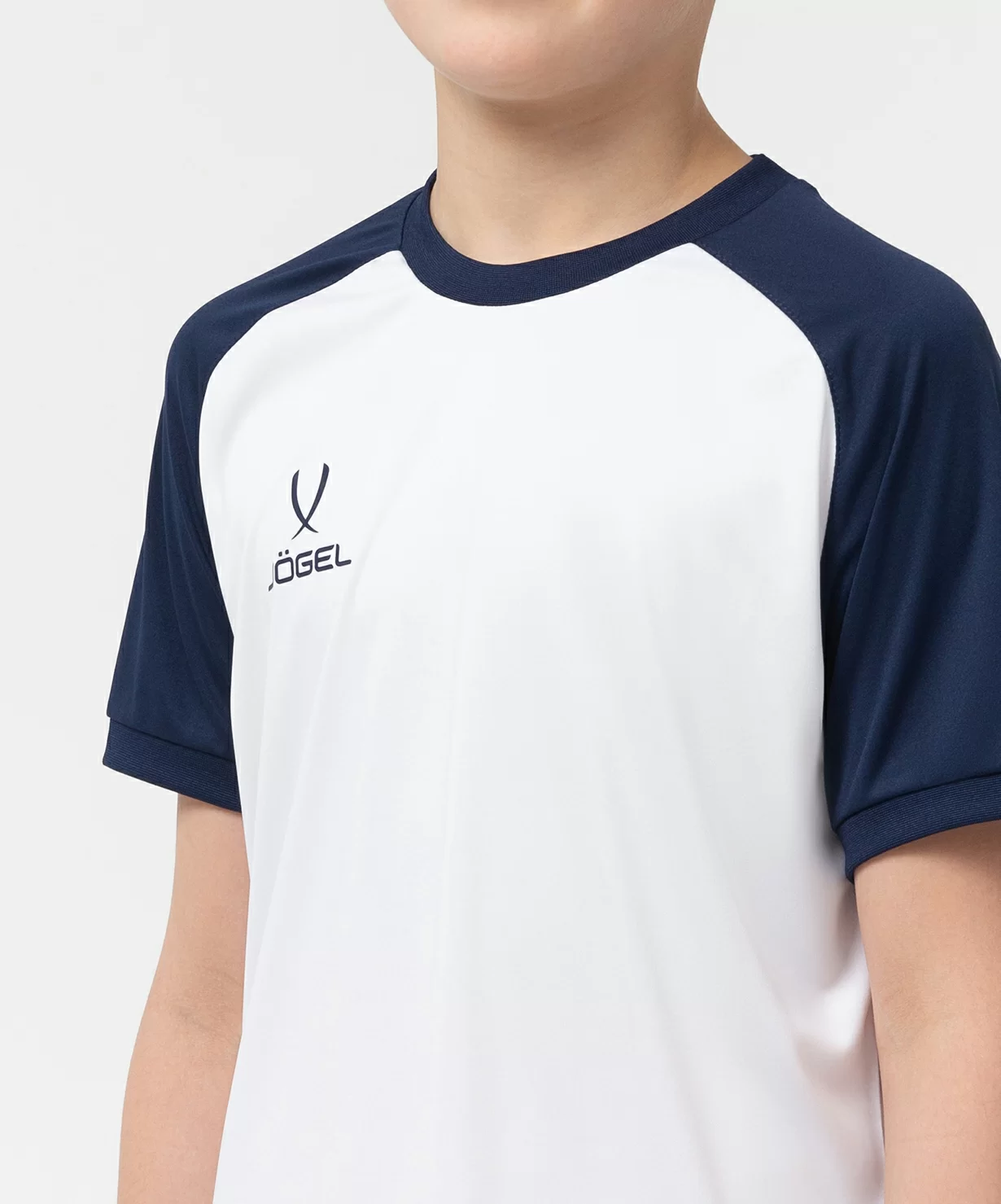 Реальное фото Футболка игровая CAMP Reglan Jersey, белый/темно-синий, детский от магазина СпортСЕ