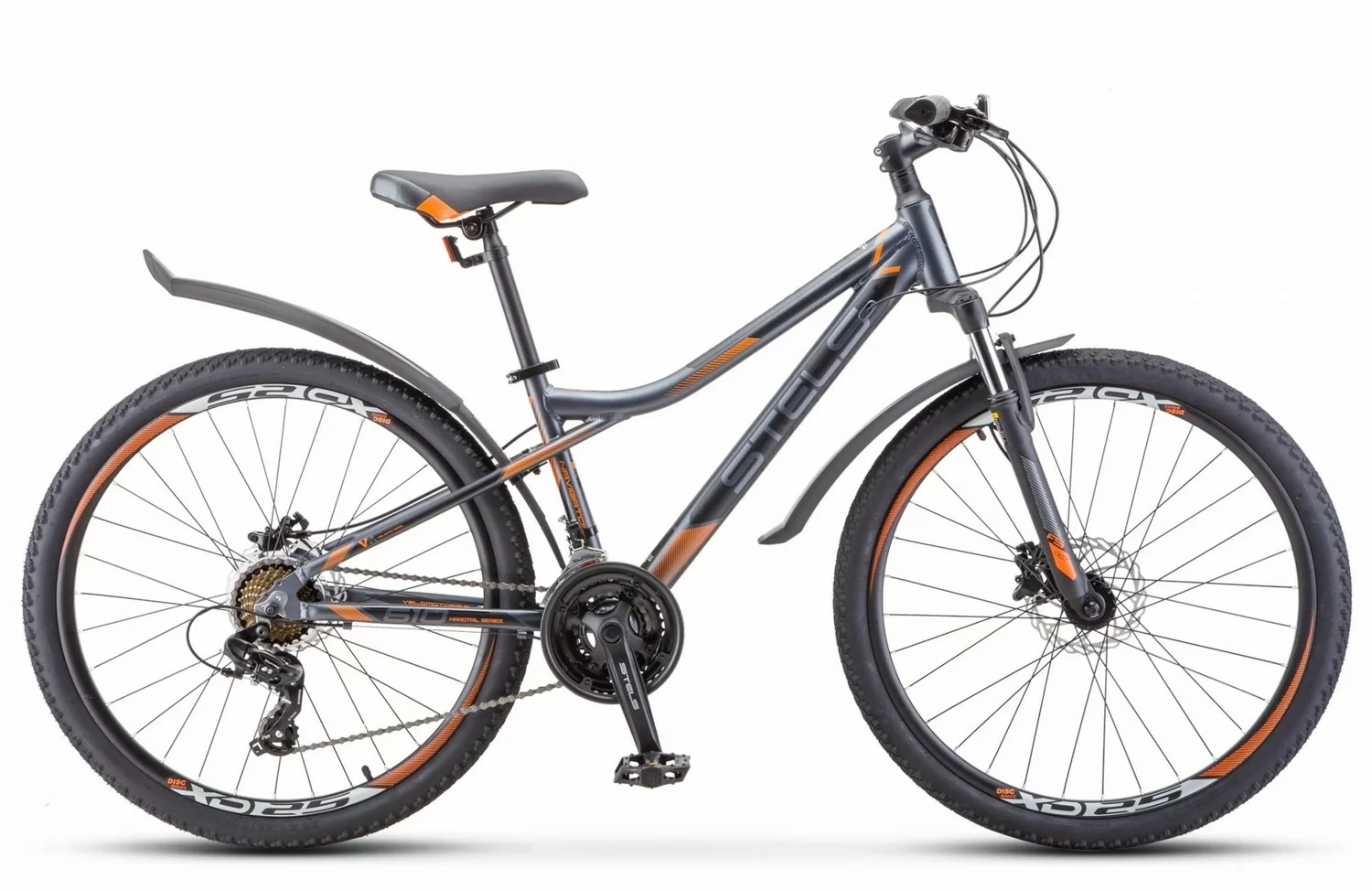 Реальное фото Велосипед Stels Navigator-610 D 26" (2020) антрацитовый/оранжевый V010 от магазина СпортСЕ
